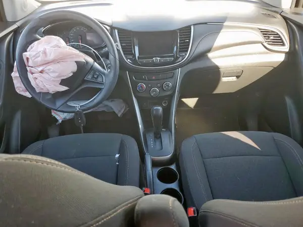 KL7CJKSM8NB537455 2022 CHEVROLET TRAX - Image 8