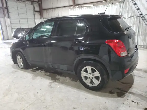 KL7CJKSM8NB538525 2022 CHEVROLET TRAX - Image 2