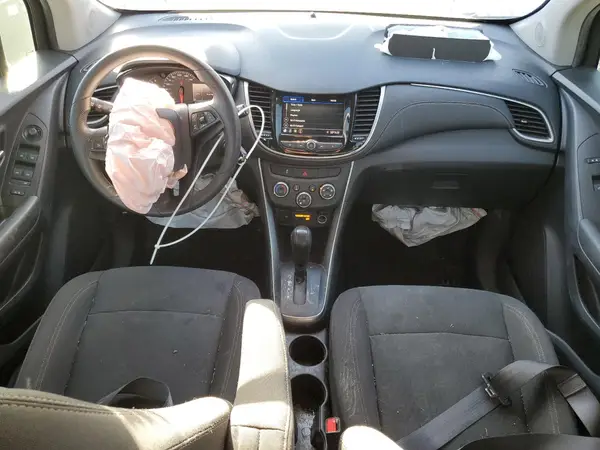 KL7CJKSM9NB545516 2022 CHEVROLET TRAX - Image 8