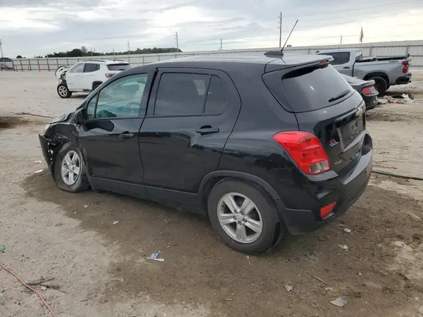KL7CJKSMXNB541605 2022 CHEVROLET TRAX - Image 2