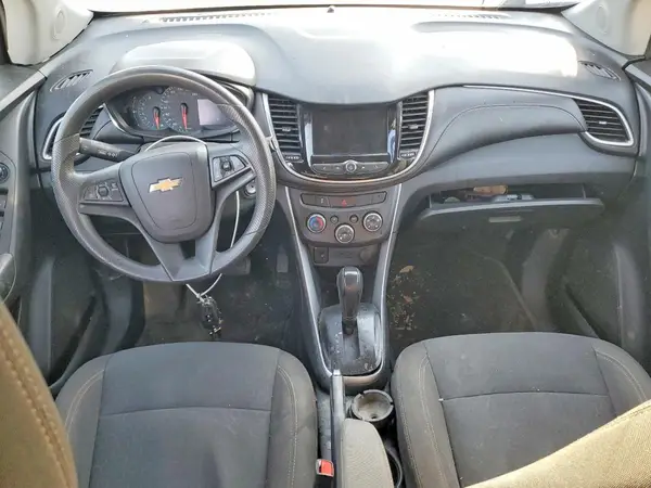 KL7CJKSMXNB542902 2022 CHEVROLET TRAX - Image 8