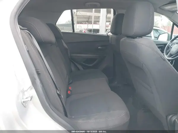 KL7CJKSMXNB551521 2022 CHEVROLET TRAX - Image 8