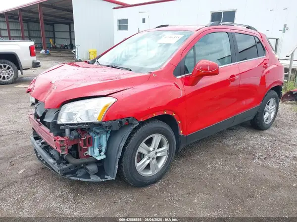 KL7CJLSB0GB665745 2016 CHEVROLET TRAX - Image 2