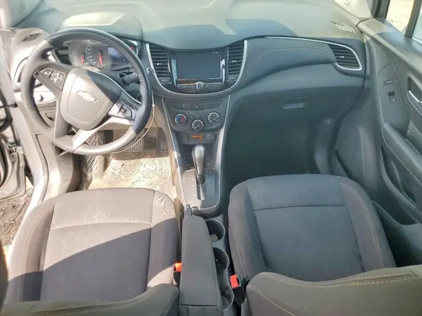KL7CJLSB0HB084523 2017 CHEVROLET TRAX - Image 8