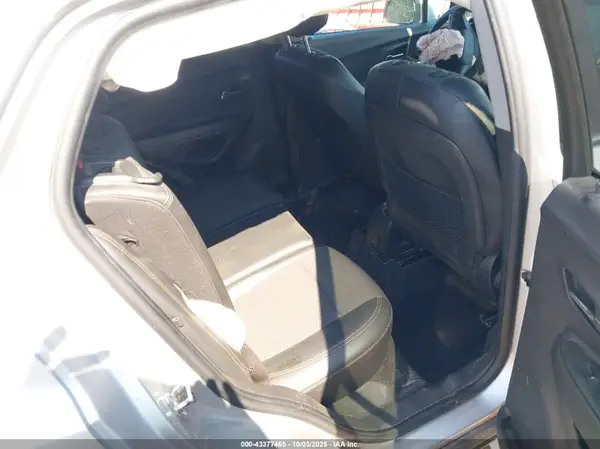KL7CJLSB0HB135583 2017 CHEVROLET TRAX - Image 8