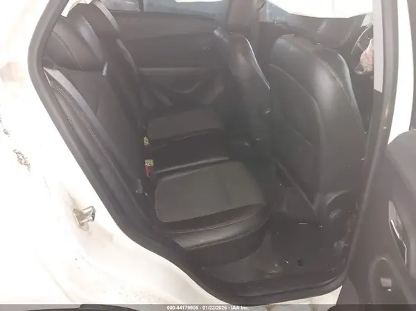 KL7CJLSB0HB141027 2017 CHEVROLET TRAX - Image 8