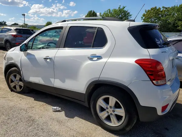 KL7CJLSB0HB184752 2017 CHEVROLET TRAX - Image 2