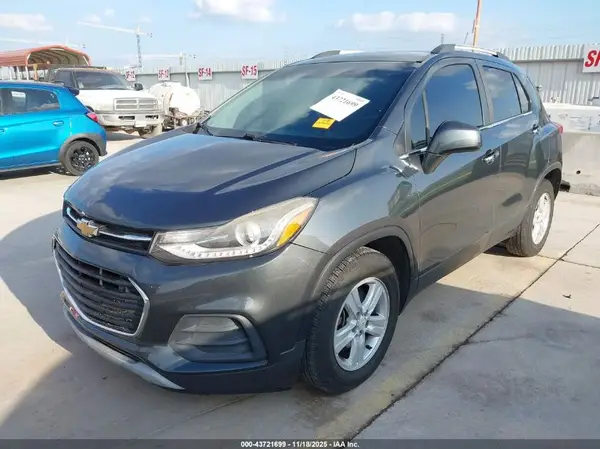 KL7CJLSB0HB190860 2017 CHEVROLET TRAX - Image 2