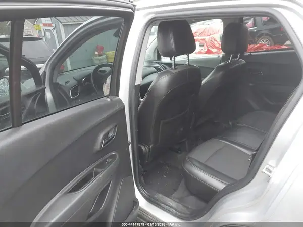 KL7CJLSB0JB507865 2018 CHEVROLET TRAX - Image 8