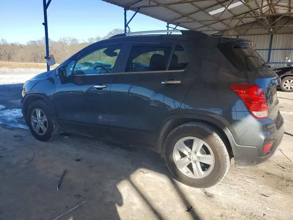 KL7CJLSB0JB543989 2018 CHEVROLET TRAX - Image 2