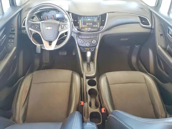 KL7CJLSB0JB543989 2018 CHEVROLET TRAX - Image 8