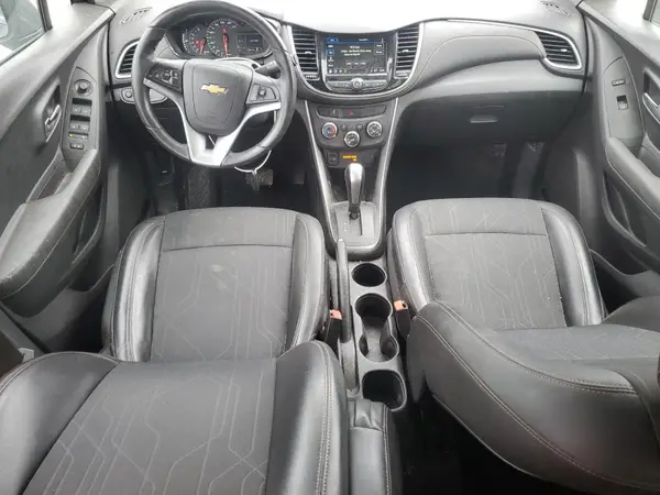 KL7CJLSB0JB601082 2018 CHEVROLET TRAX - Image 8