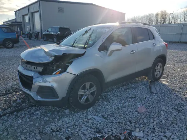 KL7CJLSB0JB601325 2018 CHEVROLET TRAX - Image 1
