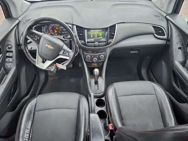 KL7CJLSB0JB635393 2018 CHEVROLET TRAX - Image 8