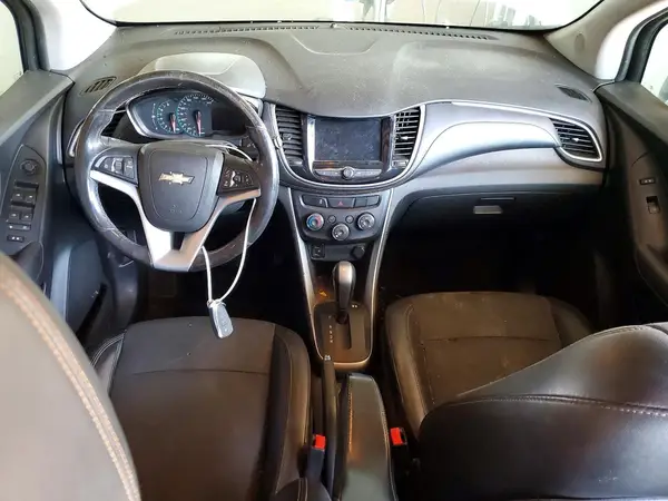 KL7CJLSB0JB686733 2018 CHEVROLET TRAX - Image 8