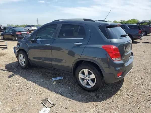 KL7CJLSB0JB709220 2018 CHEVROLET TRAX - Image 2