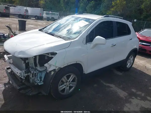 KL7CJLSB0KB752988 2019 CHEVROLET TRAX - Image 2
