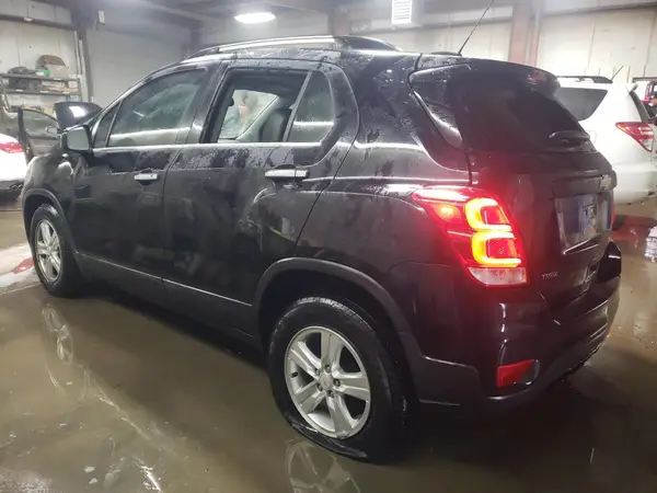 KL7CJLSB0KB774702 2019 CHEVROLET TRAX - Image 2
