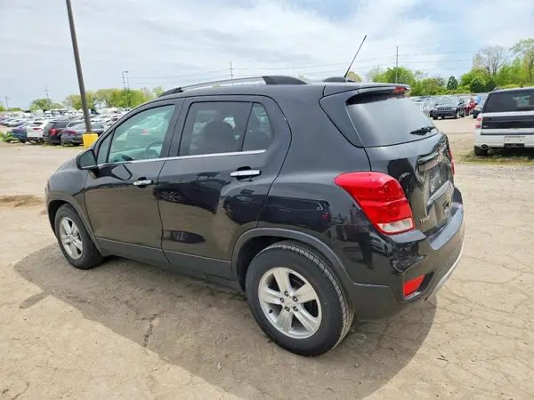 KL7CJLSB0KB821923 2019 CHEVROLET TRAX - Image 2