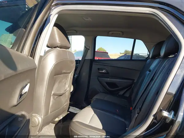 KL7CJLSB0KB860415 2019 CHEVROLET TRAX - Image 8