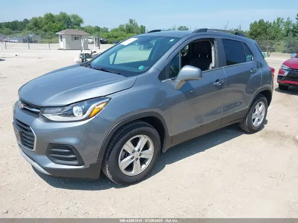 KL7CJLSB0KB875092 2019 CHEVROLET TRAX - Image 2