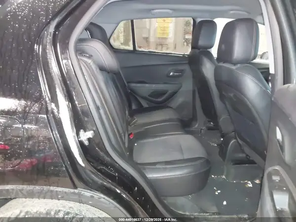 KL7CJLSB0KB880759 2019 CHEVROLET TRAX - Image 8