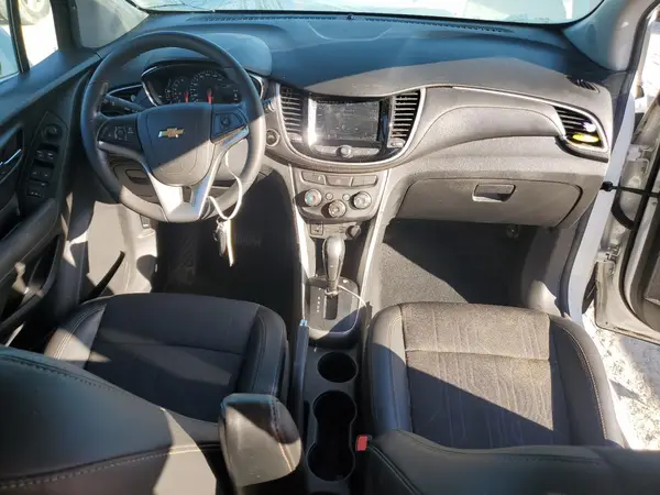 KL7CJLSB0KB911749 2019 CHEVROLET TRAX - Image 8