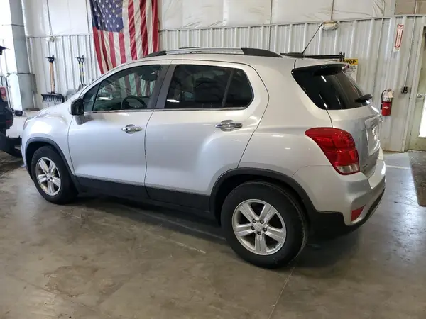 KL7CJLSB0KB913484 2019 CHEVROLET TRAX - Image 2