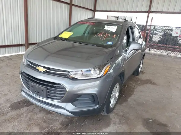 KL7CJLSB0KB920497 2019 CHEVROLET TRAX - Image 2