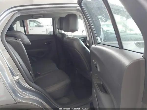 KL7CJLSB0KB920497 2019 CHEVROLET TRAX - Image 8