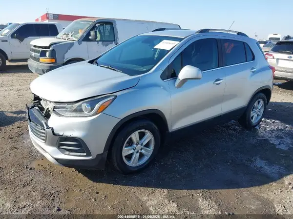 KL7CJLSB0KB920581 2019 CHEVROLET TRAX - Image 2