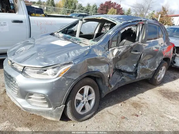KL7CJLSB0KB931306 2019 CHEVROLET TRAX - Image 2