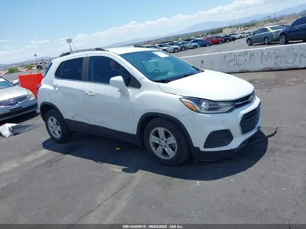 KL7CJLSB0KB938028 2019 CHEVROLET TRAX - Image 1