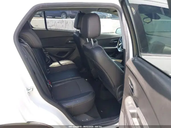KL7CJLSB0KB938028 2019 CHEVROLET TRAX - Image 8