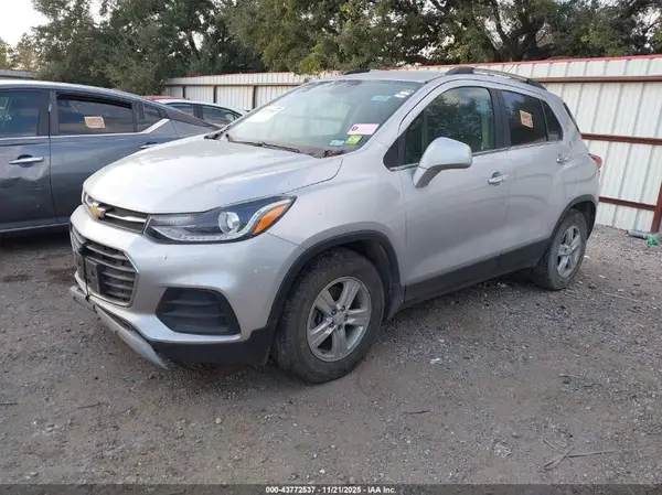 KL7CJLSB0KB956853 2019 CHEVROLET TRAX - Image 2