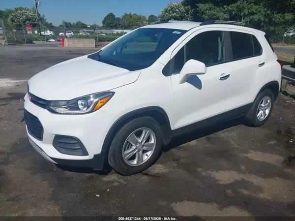 KL7CJLSB0KB958490 2019 CHEVROLET TRAX - Image 2
