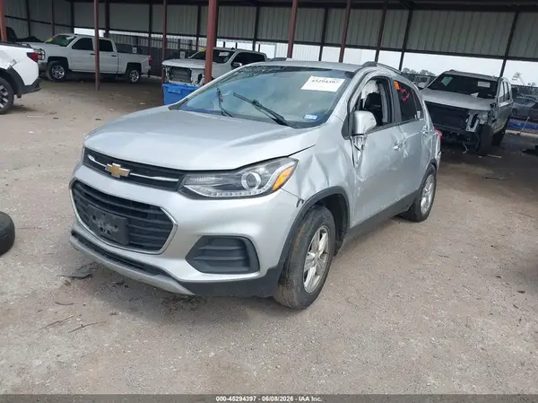 KL7CJLSB0KB963334 2019 CHEVROLET TRAX - Image 2