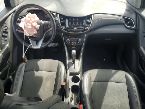 KL7CJLSB0LB007658 2020 CHEVROLET TRAX - Image 8