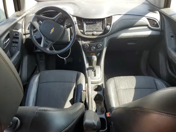 KL7CJLSB0LB007904 2020 CHEVROLET TRAX - Image 8