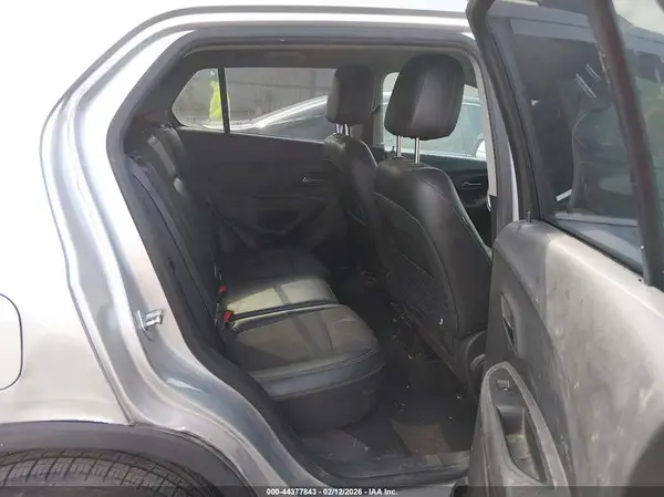 KL7CJLSB0LB010222 2020 CHEVROLET TRAX - Image 8