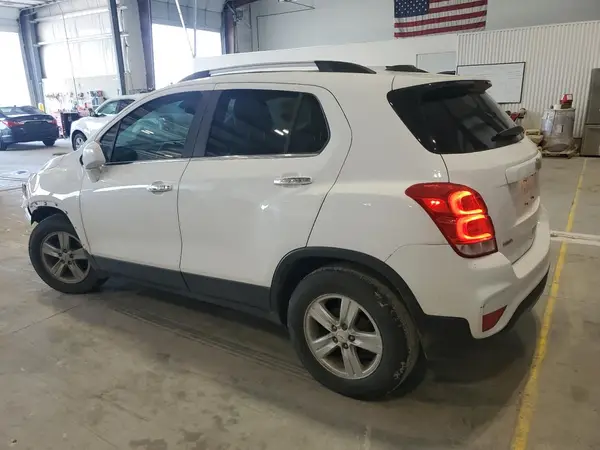 KL7CJLSB0LB011497 2020 CHEVROLET TRAX - Image 2