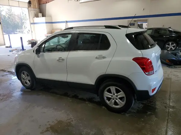 KL7CJLSB0LB030132 2020 CHEVROLET TRAX - Image 2