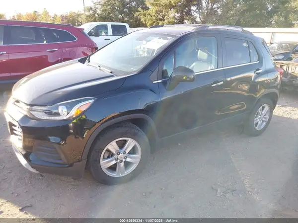 KL7CJLSB0LB053653 2020 CHEVROLET TRAX - Image 2