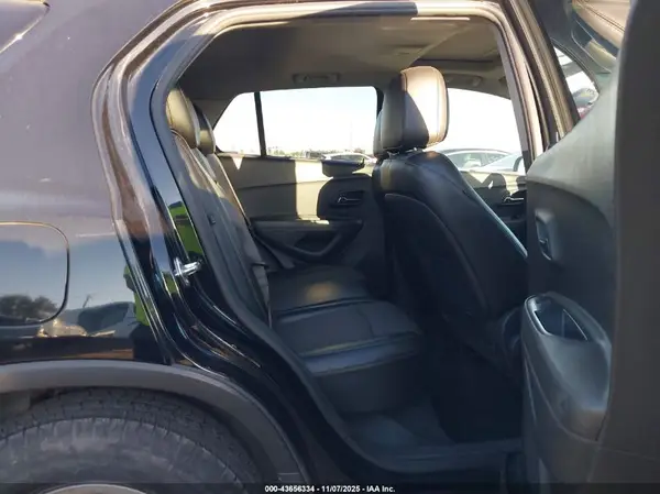 KL7CJLSB0LB053653 2020 CHEVROLET TRAX - Image 8