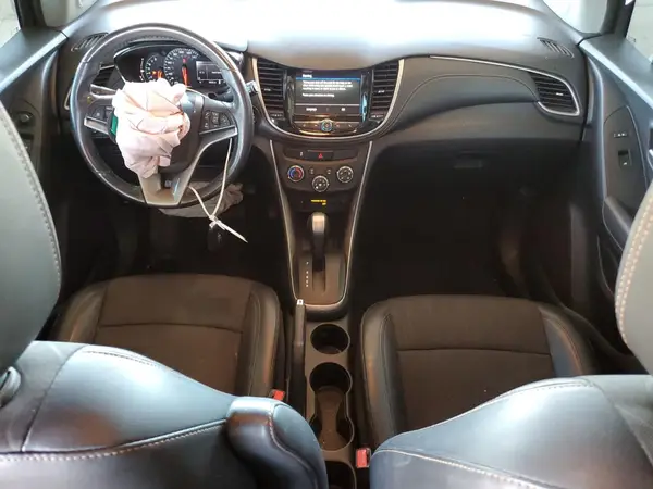 KL7CJLSB0LB311525 2020 CHEVROLET TRAX - Image 8