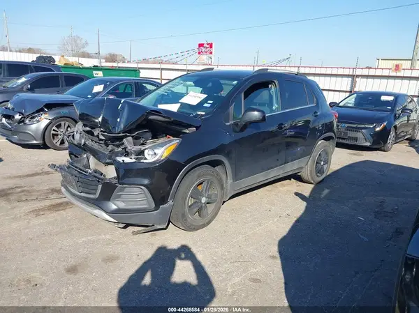 KL7CJLSB0LB315512 2020 CHEVROLET TRAX - Image 2