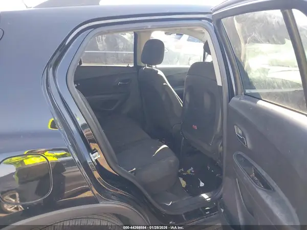 KL7CJLSB0LB315512 2020 CHEVROLET TRAX - Image 8