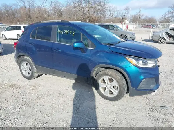 KL7CJLSB0LB327885 2020 CHEVROLET TRAX - Image 1