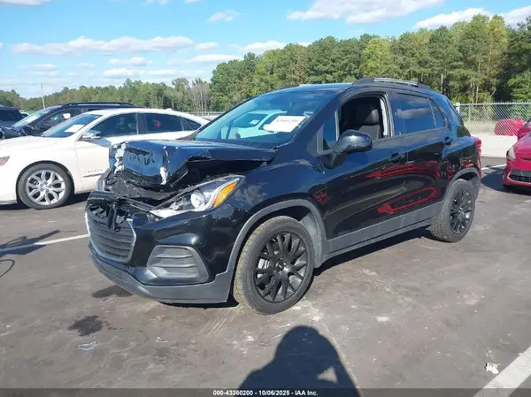 KL7CJLSB0LB351636 2020 CHEVROLET TRAX - Image 2