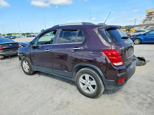 KL7CJLSB0LB353063 2020 CHEVROLET TRAX - Image 2